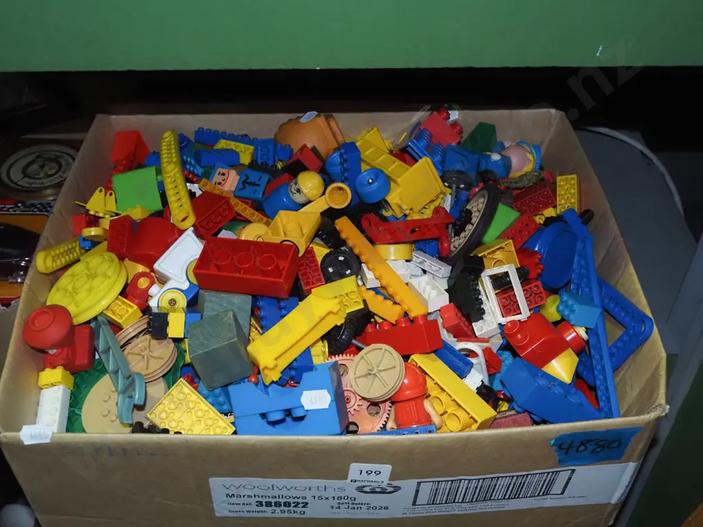 box of plastic blocks Image 1++