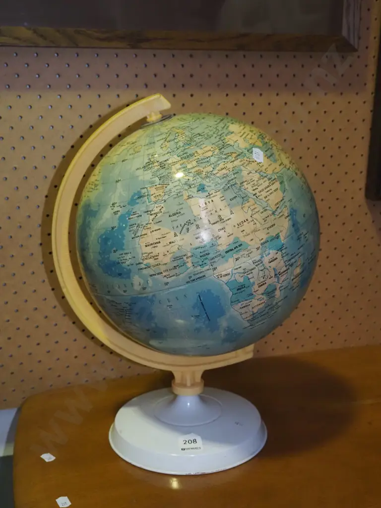 plastic world globe H-380 Image 1++