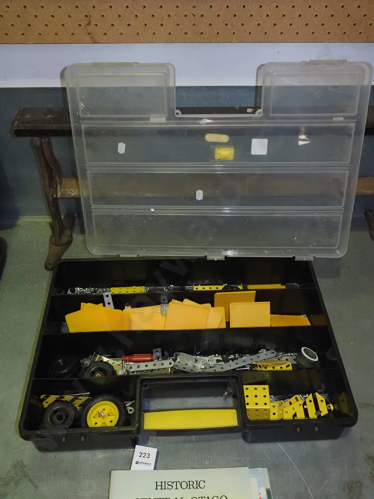 plastic orgainser and Meccano Image 1++