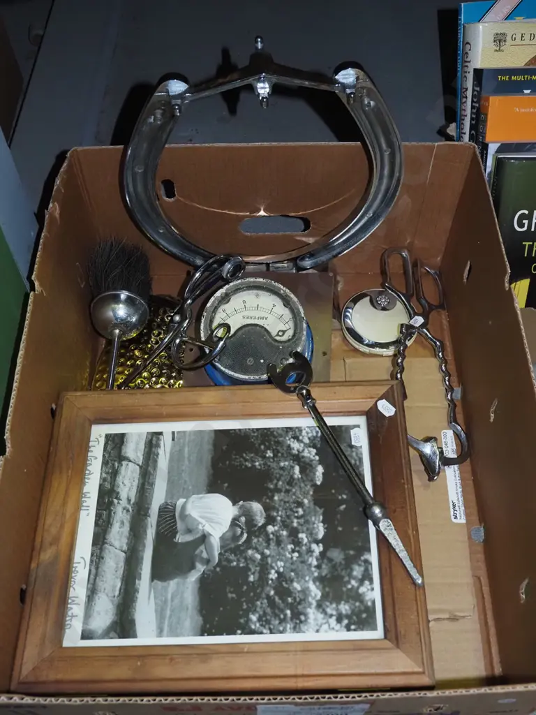 box; fireside sets, amp meter, storage box Image 1++
