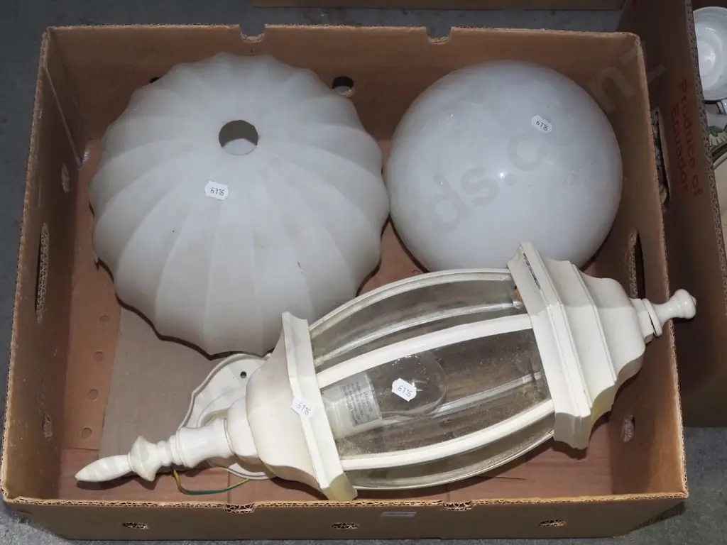 box; light shades, white reproduction outdoor light fitting Image 1++