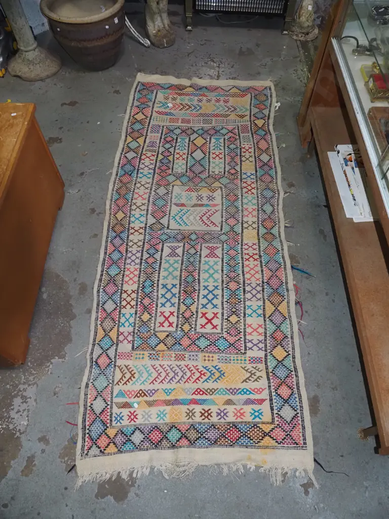 woven floor mat (some marks) L-2100 W-850 Image 1++