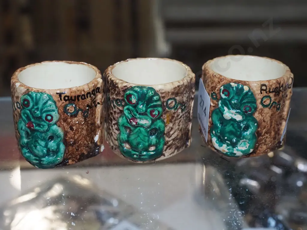 3x early NZ souvenir egg cups Image 1++
