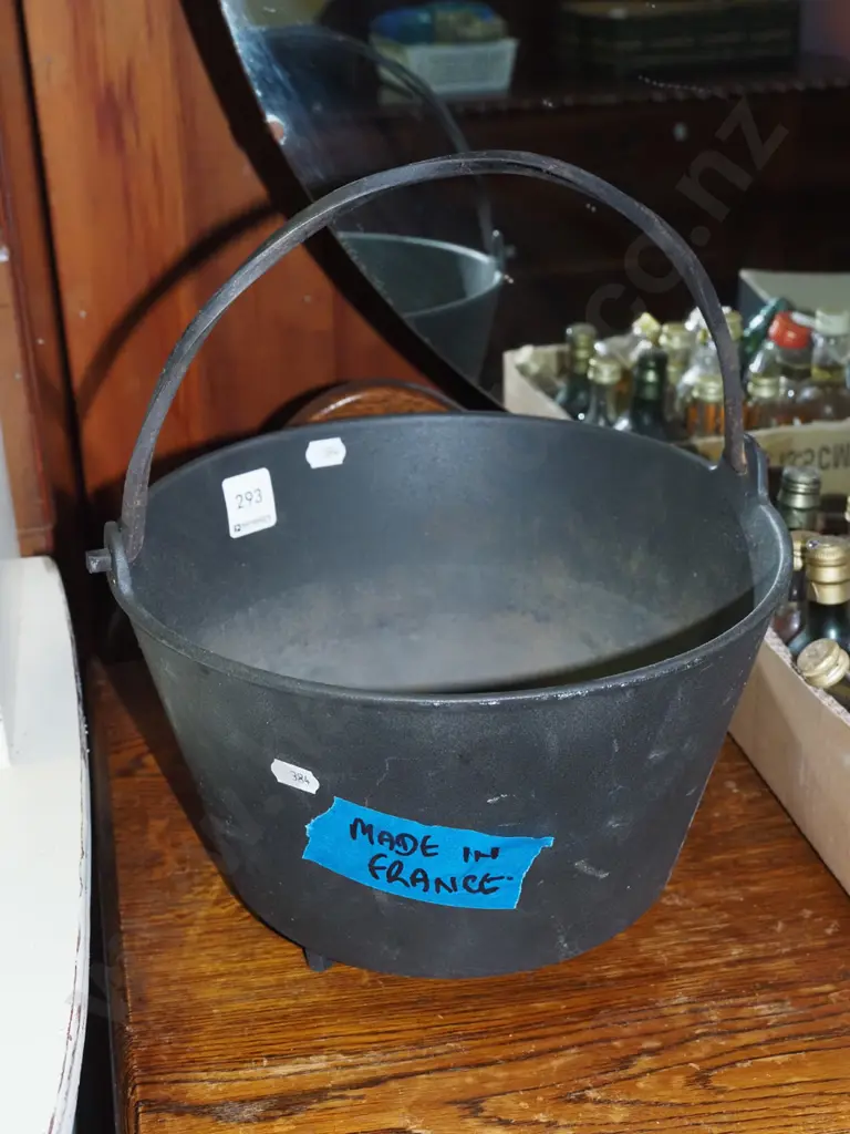 French cast iron footed handled pot Image 1++