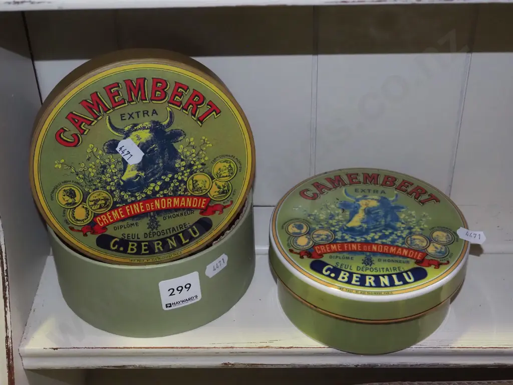 ceramic camembert cheese holder in original packaging Image 1++