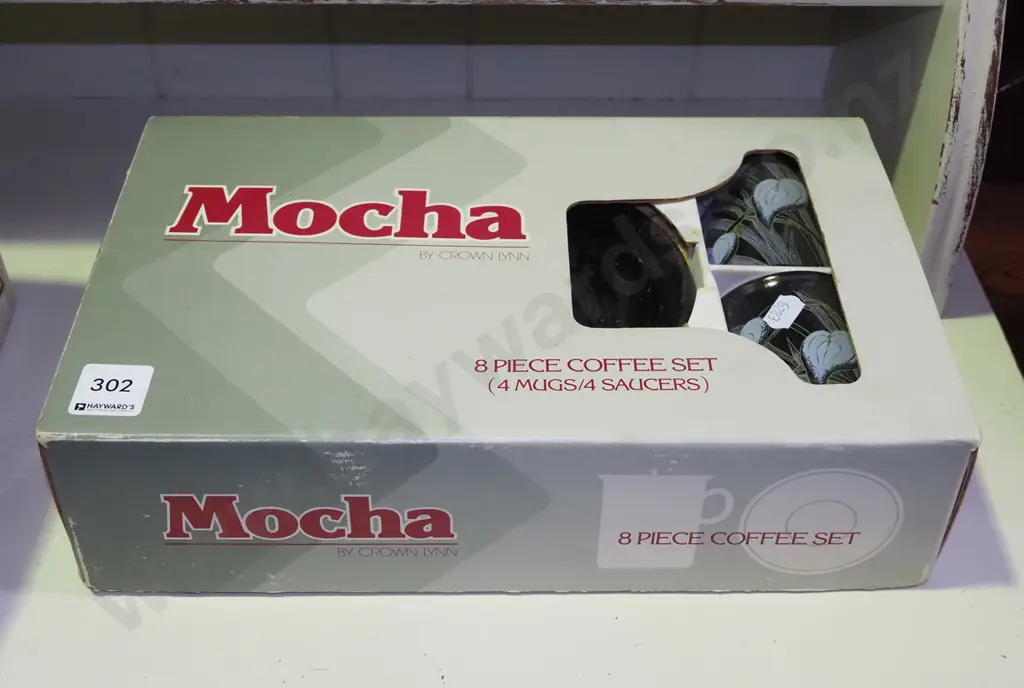boxed 1980s Crown Lynn Mocha 8 piece coffee set Image 1++