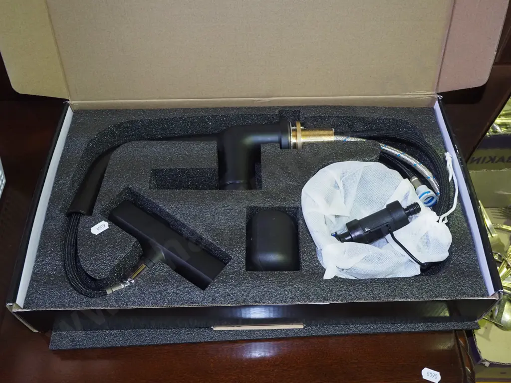 as new Pull Tight bathroom faucet Image 1++