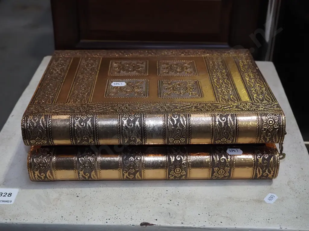 pressed copper jewellery box Image 1++