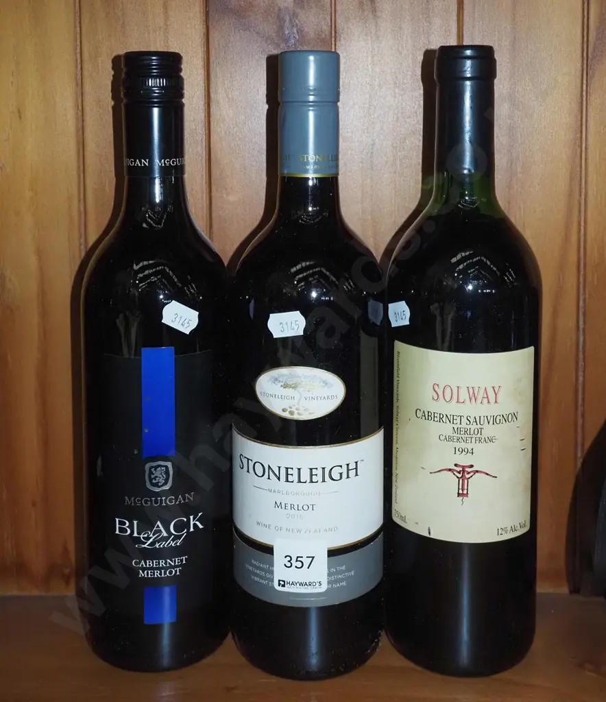 3x bottles of merlot Image 1++