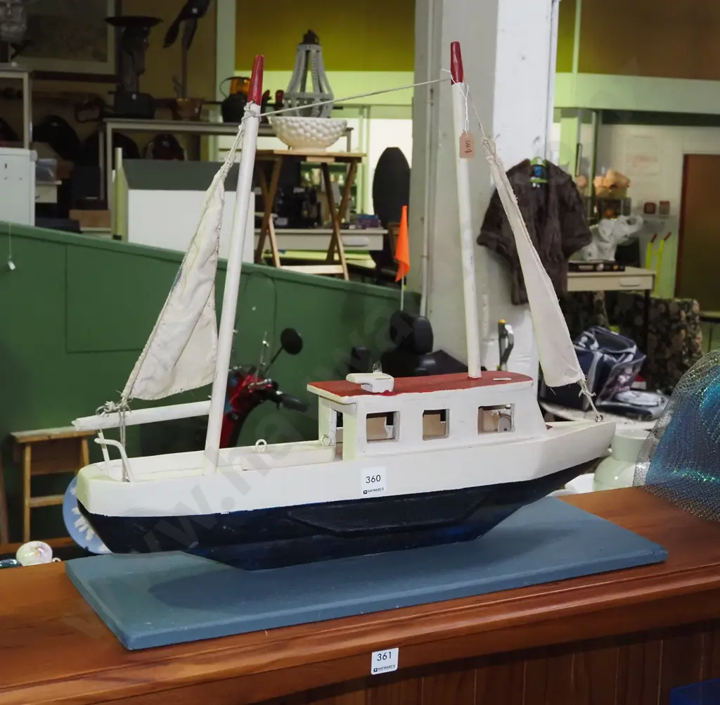 home made wooden boat H-460 Image 1++