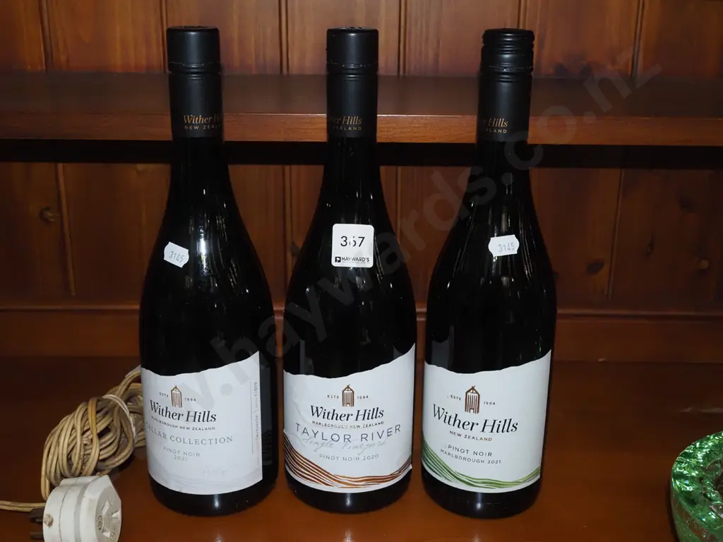 3x bottles of pinot noir Image 1++