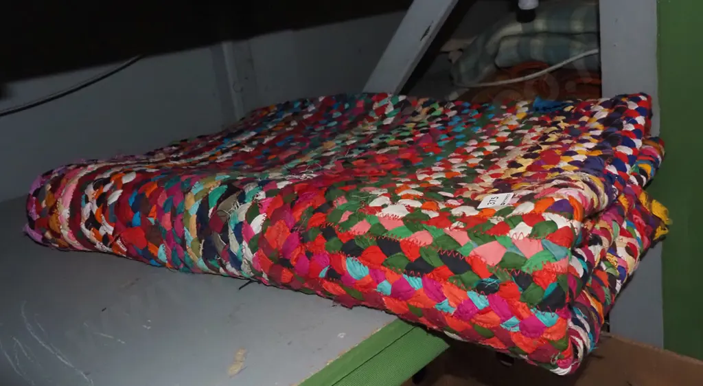 rag rug Image 1++
