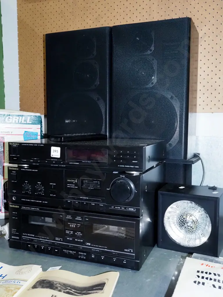 Technics stereo, twin cassette, 2 speakers, disco light Image 1++