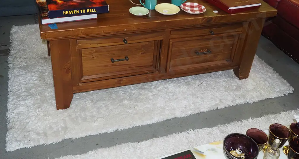 white woollen tufted floor mat L-1850 W-1340 Image 1++