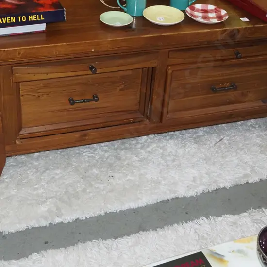 white woollen tufted floor mat L-1850 W-1340