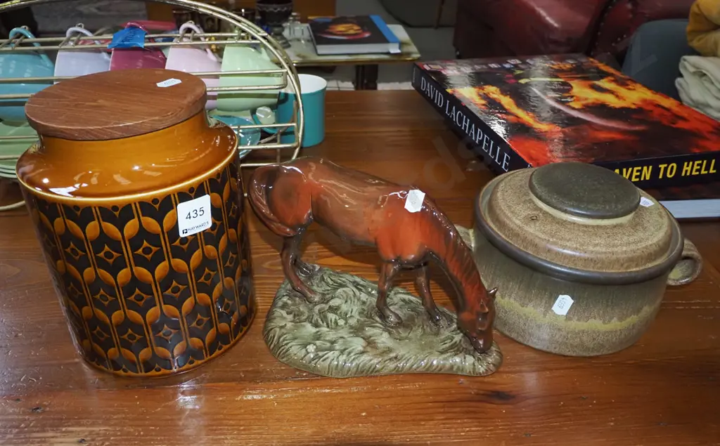 Hornsea storage container, studio pottery casserole, horse figurine Image 1++