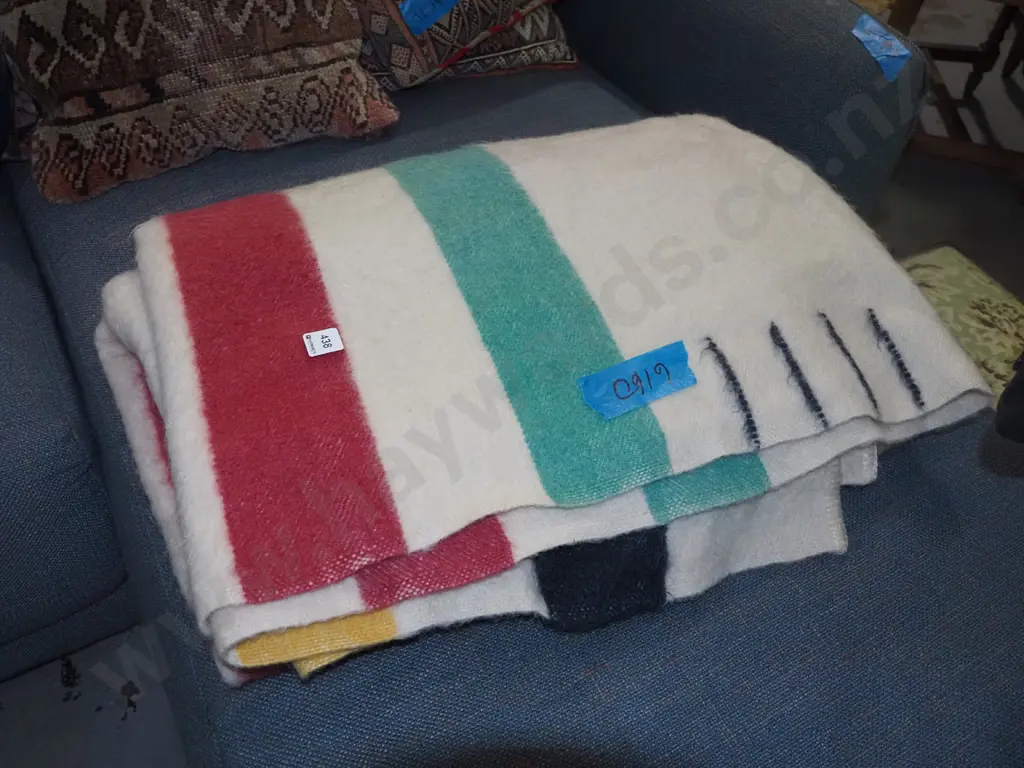 woollen blanket Image 1++