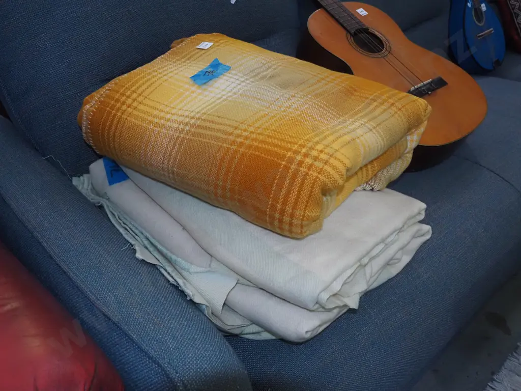 2x large white woollen blankets, checked blanket Image 1++