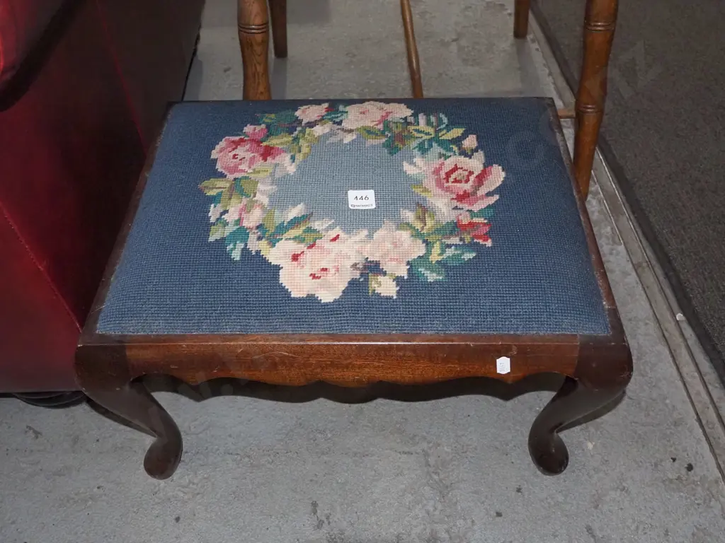 cab leg tapestry top stool Image 1++