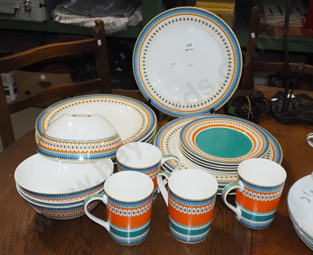 Maxwell Williams Valencia bowls, plates and cups Image 1++