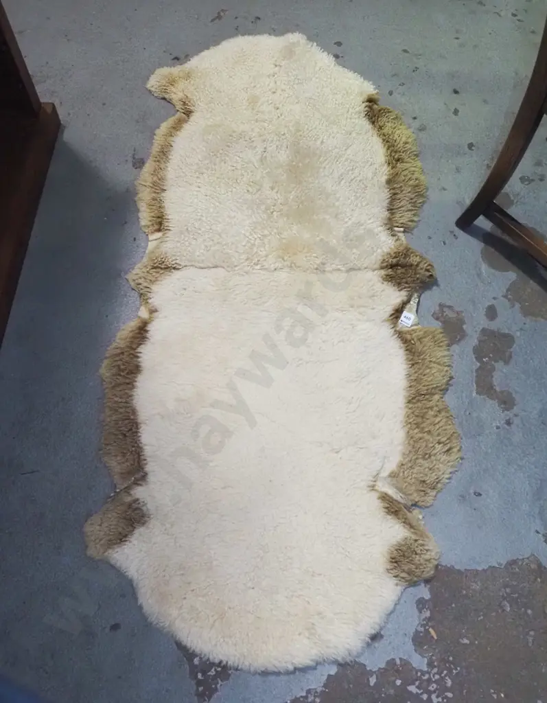 sheepskin floor mat  L-1440  Image 1++