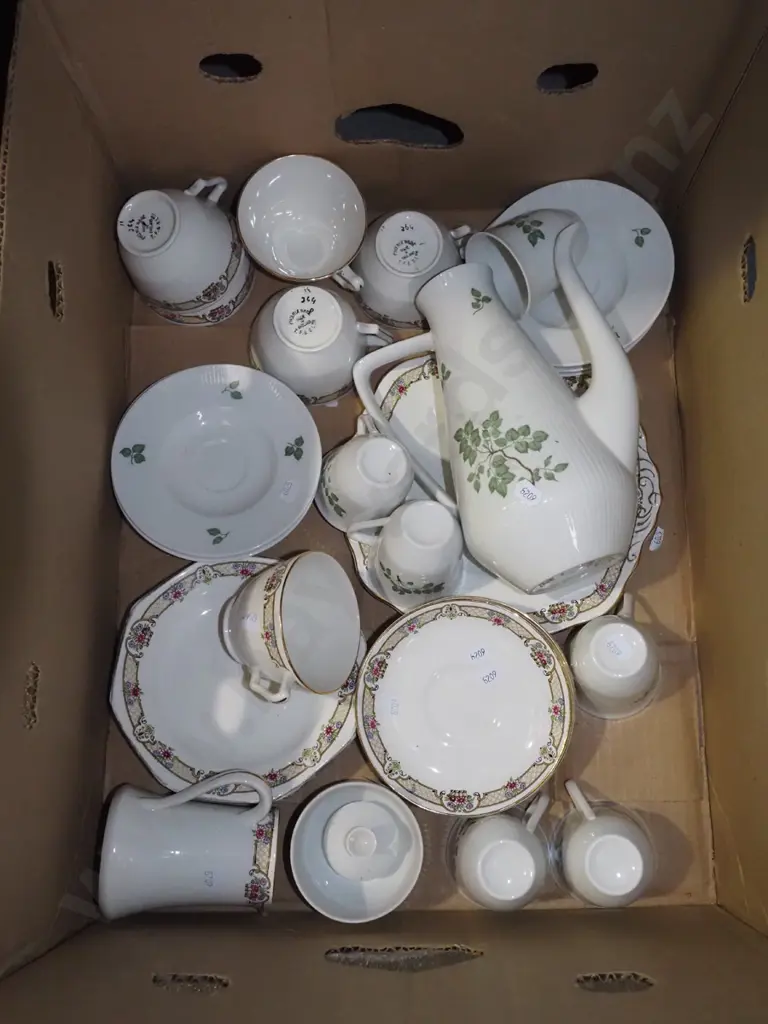 box; cups, saucers, jug etc Image 1++