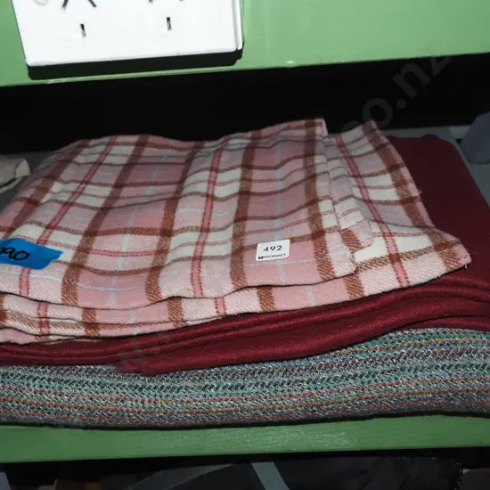 2x woollen and 1x acrylic blankets