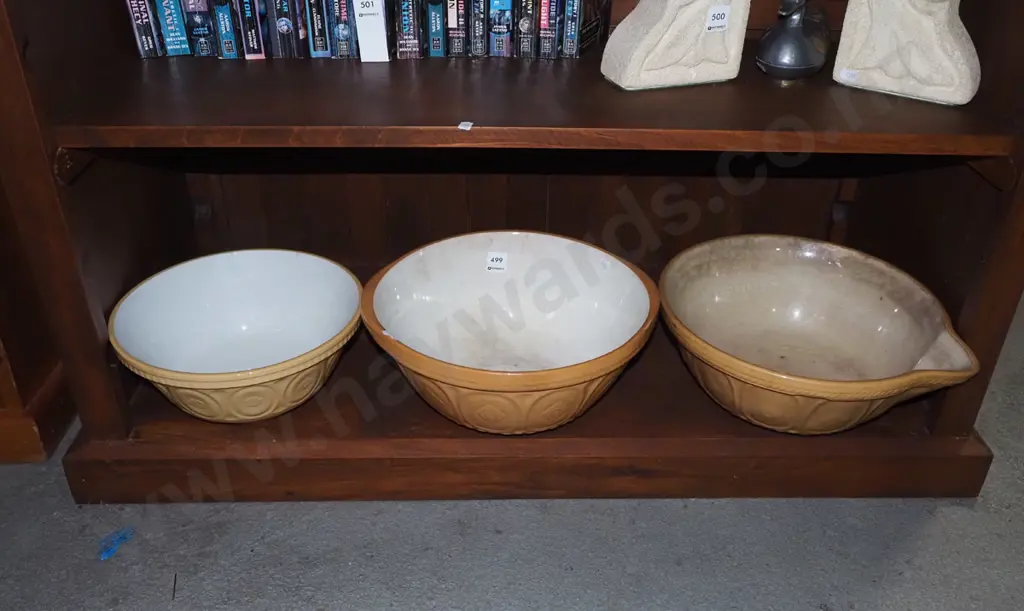 3x large mixing bowls, 1 pouring bowl Image 1++