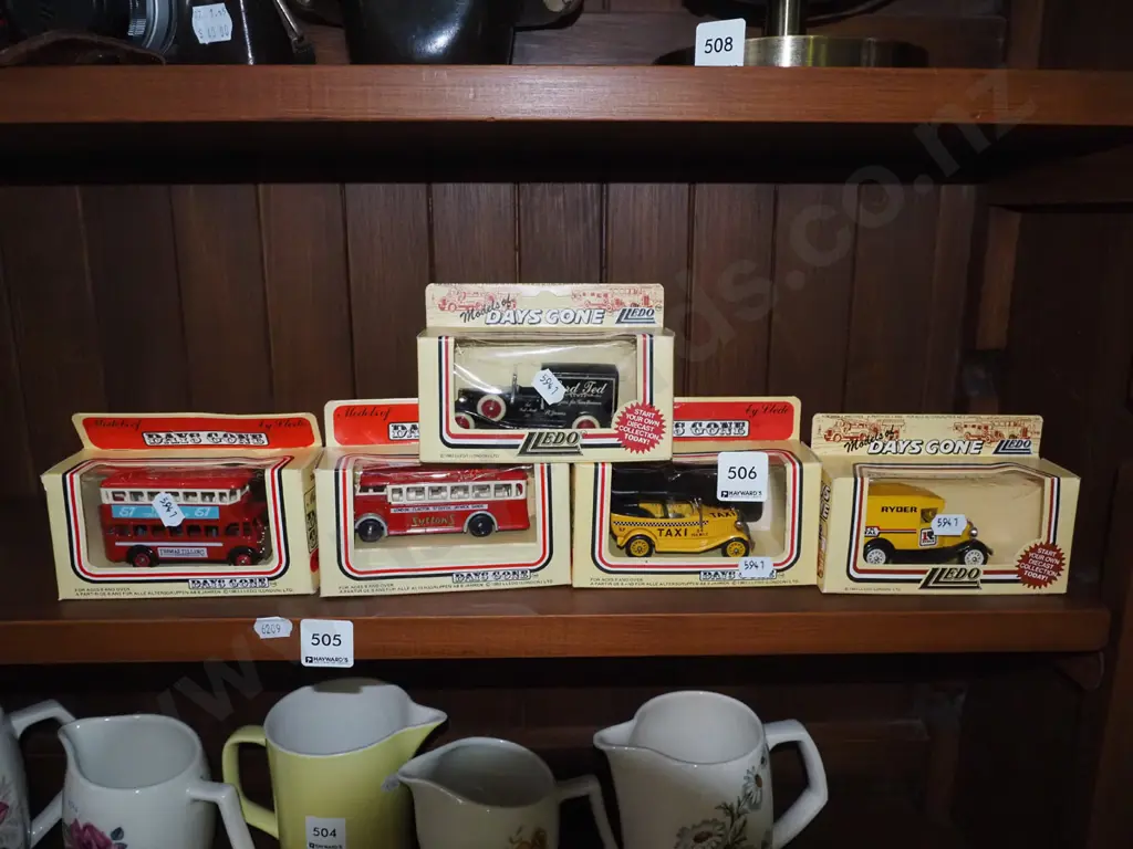 5x boxed model Days Gone vehicles Image 1++