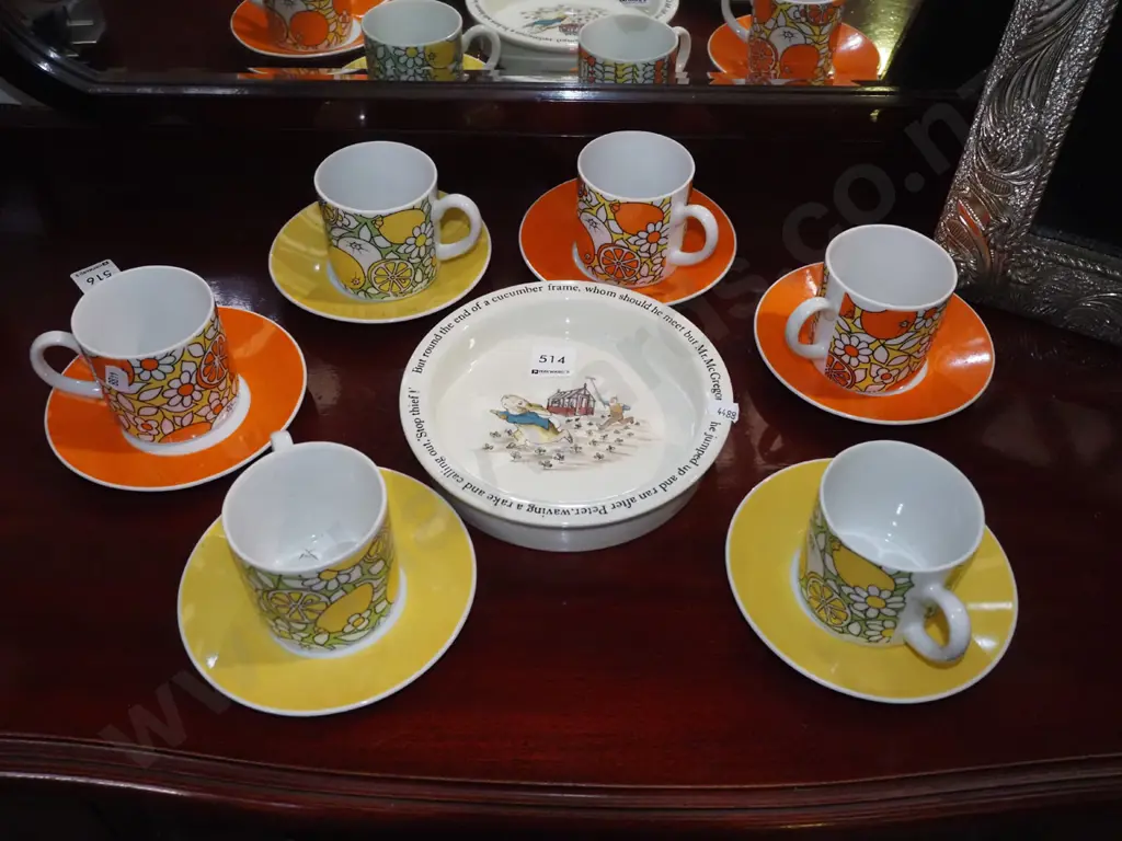 Wedgwood child's bowl, 6x Japanese retro cups and saucers Image 1++