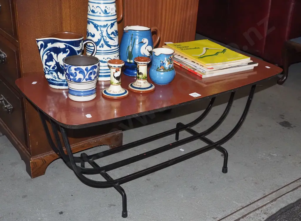 metal based formica top coffee table Image 1++