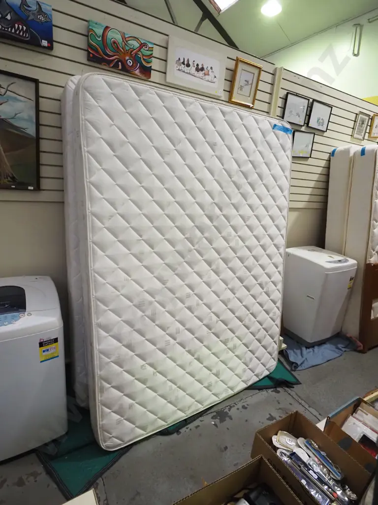 queen bed base and mattress Image 1++