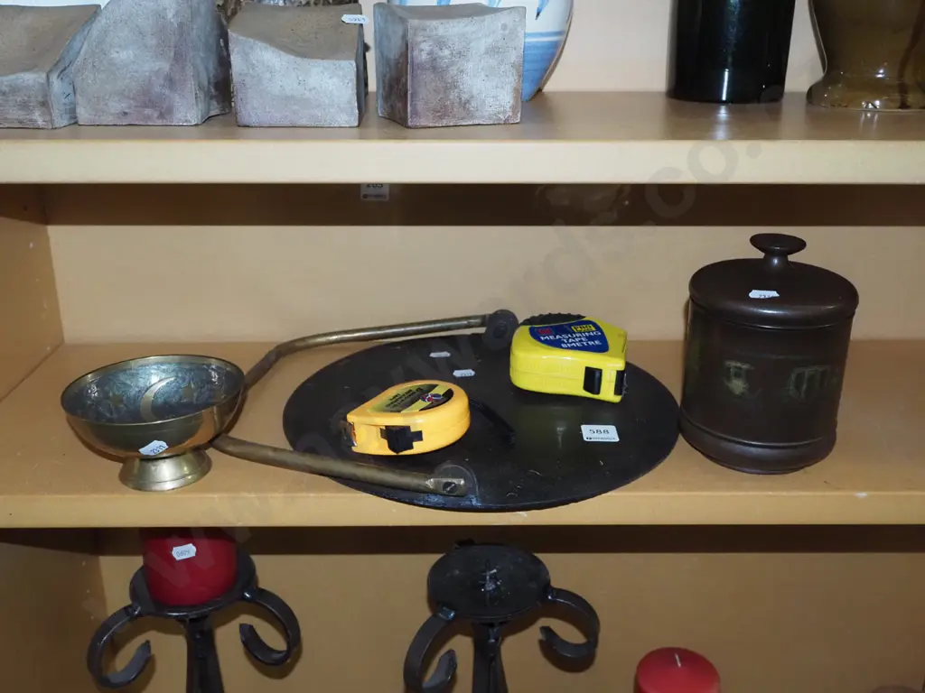 cast iron trivet, brass bowl etc Image 1++