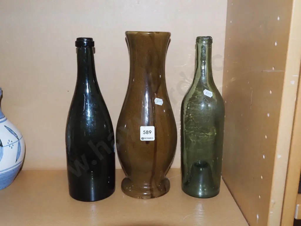 2x glass bottles, pottery vase H-300 Image 1++