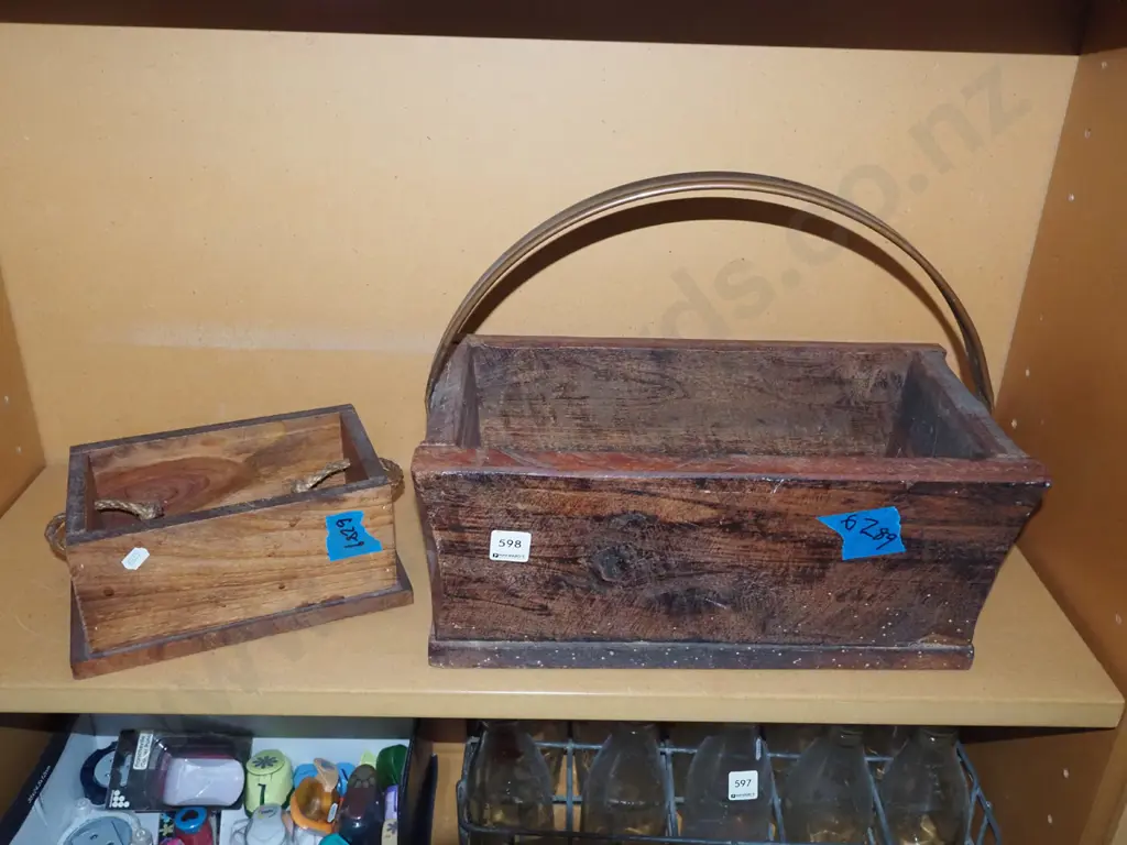 2x wooden baskets Image 1++