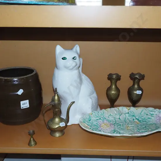 brass vases, cat ornament etc H-250