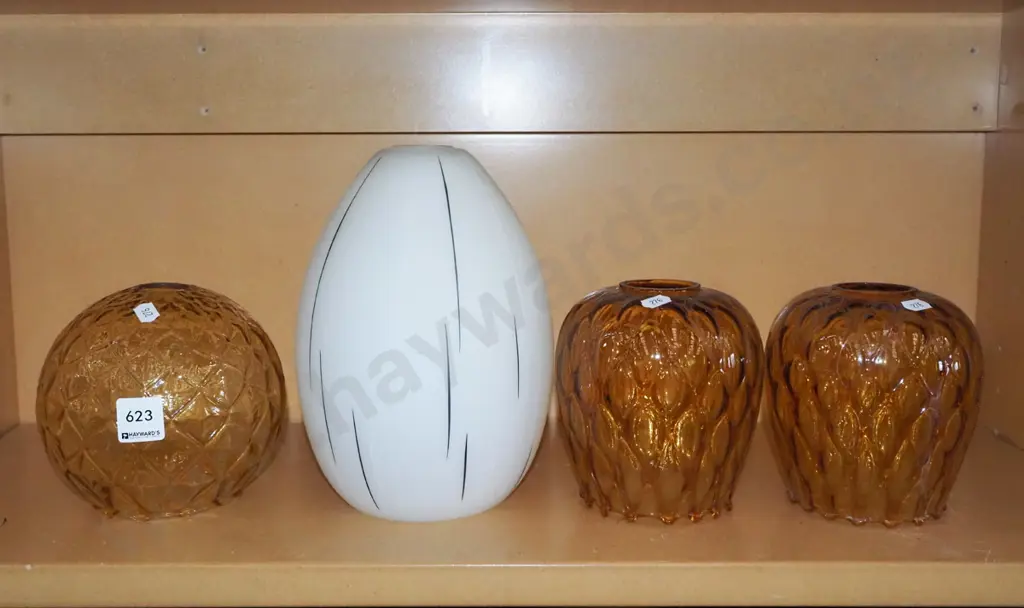 3x amber glass, 1x retro oblong light shades Image 1++