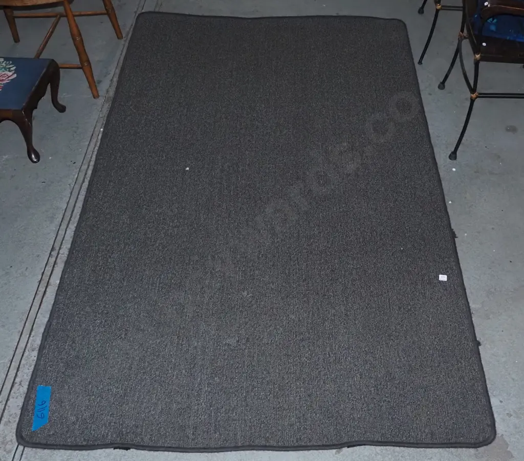 grey edged carpet square L-2390 W-1340 Image 1++