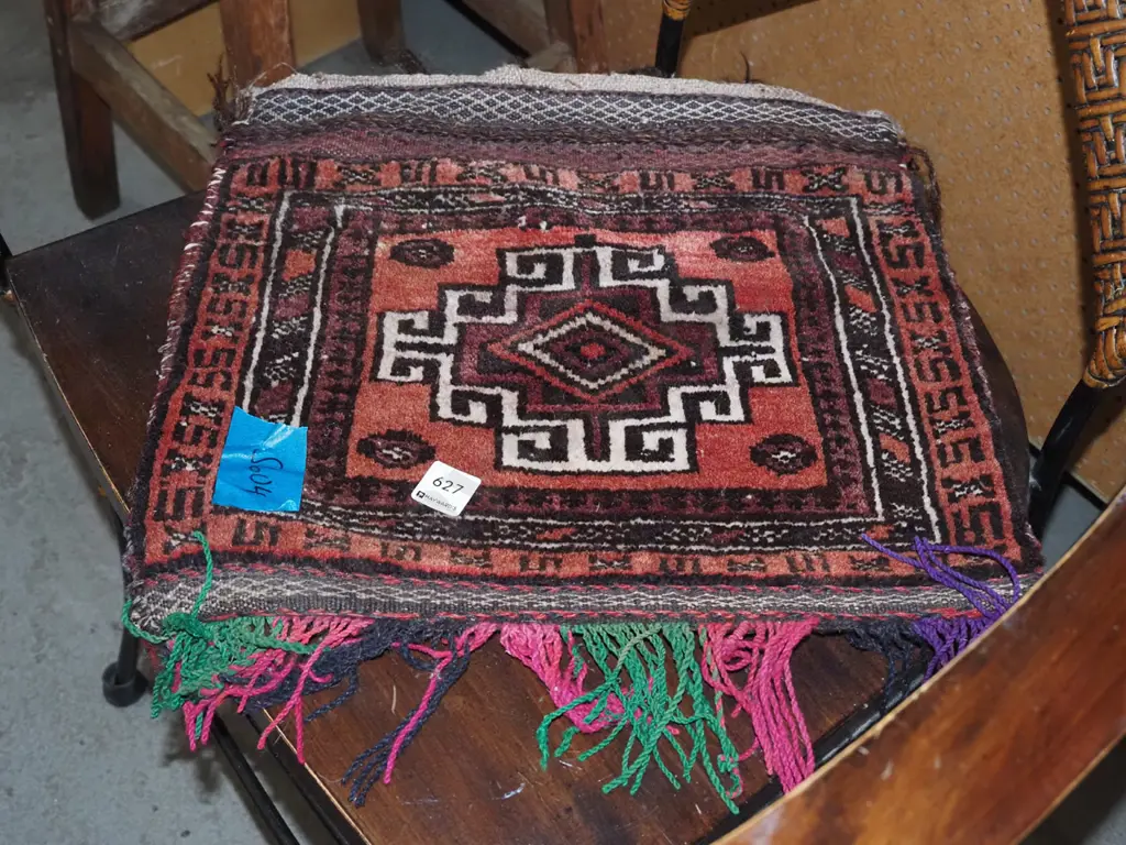 small woven camel bag Image 1++