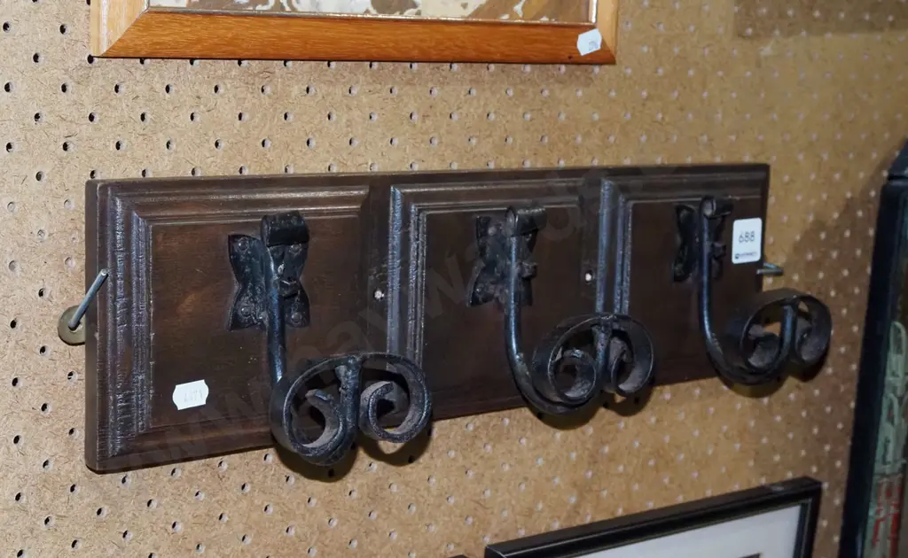3x coat hooks on board Image 1++