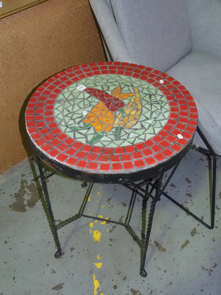 mosaic outdoor table Image 1++