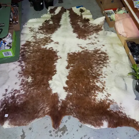 brown and white cow hide - wrinkles and wear L-1800 W-1450