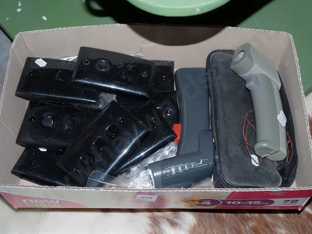 1980s black electrical switches, 2x digital thermometers Image 1++