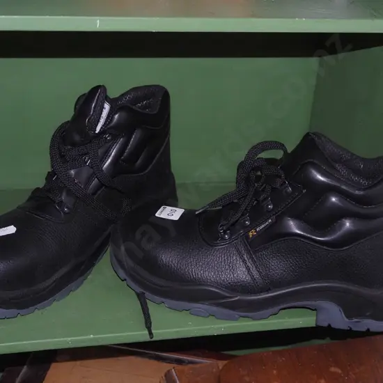 pair of Robuck size UK 10 steel cap work boots