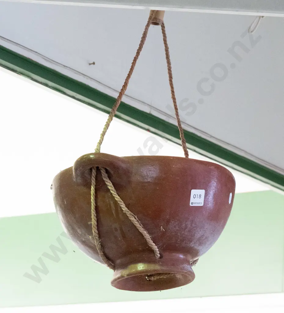 terracotta hanging planter/basket Image 1++