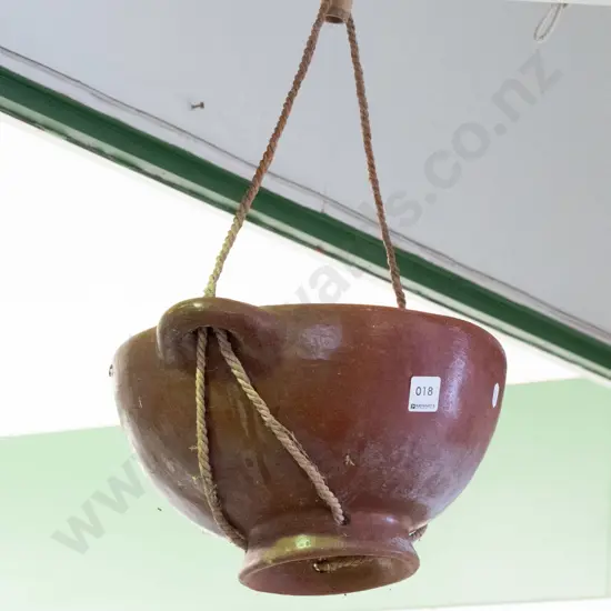 terracotta hanging planter/basket