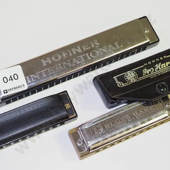 3x harmonicas