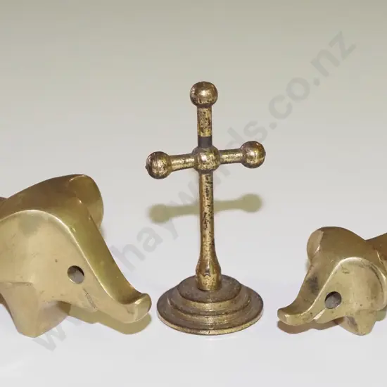 3x small brass items - cross, 2 elephants