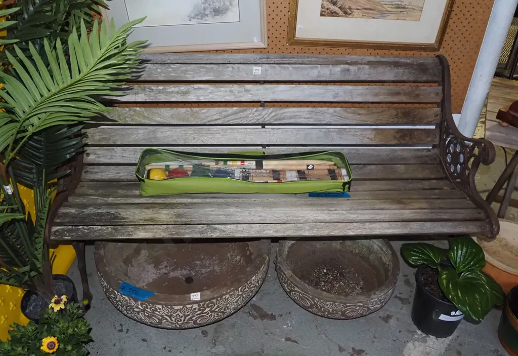 cast iron ended bench seat Image 1++