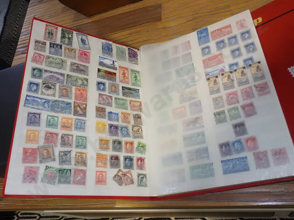 3x stamp albums Image 1++